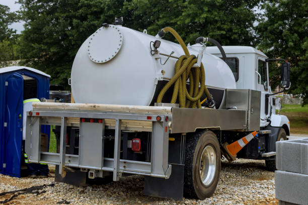 Porta potty delivery and setup in Paola, KS